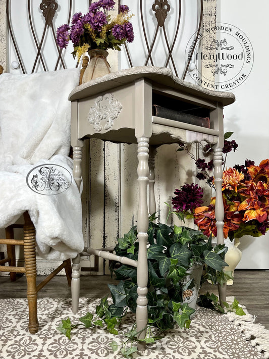 Old World Side/Accent Table