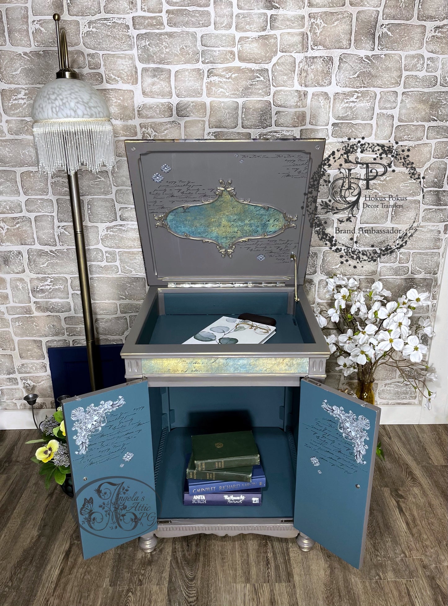 Princess Leila Accent Table